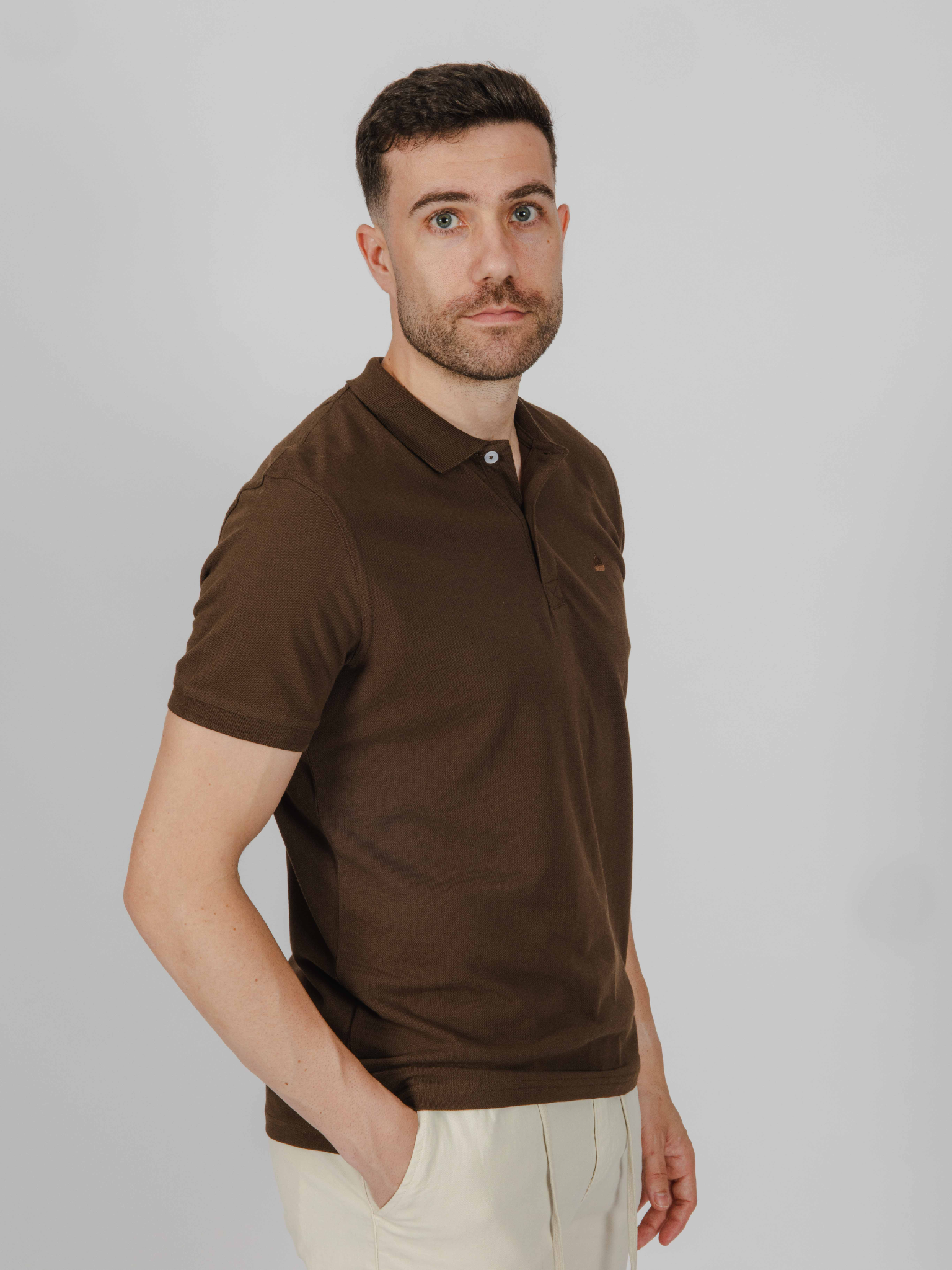 Imagen Polo Basic marrón chocolate