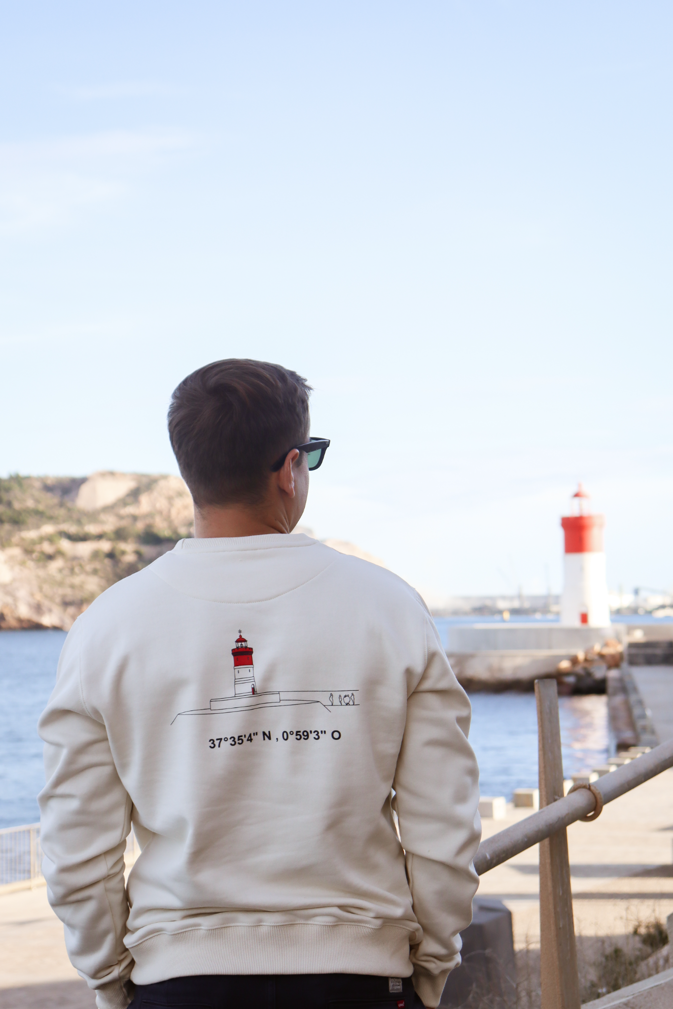 Sudadera Faro Rojo blanco roto