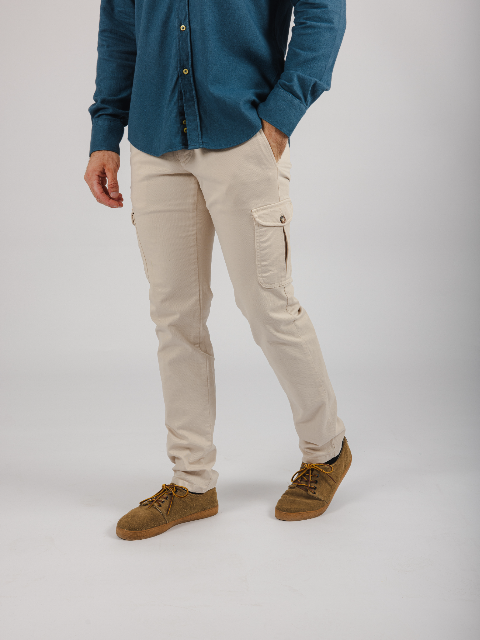 Imagen Pantalón cargo beige