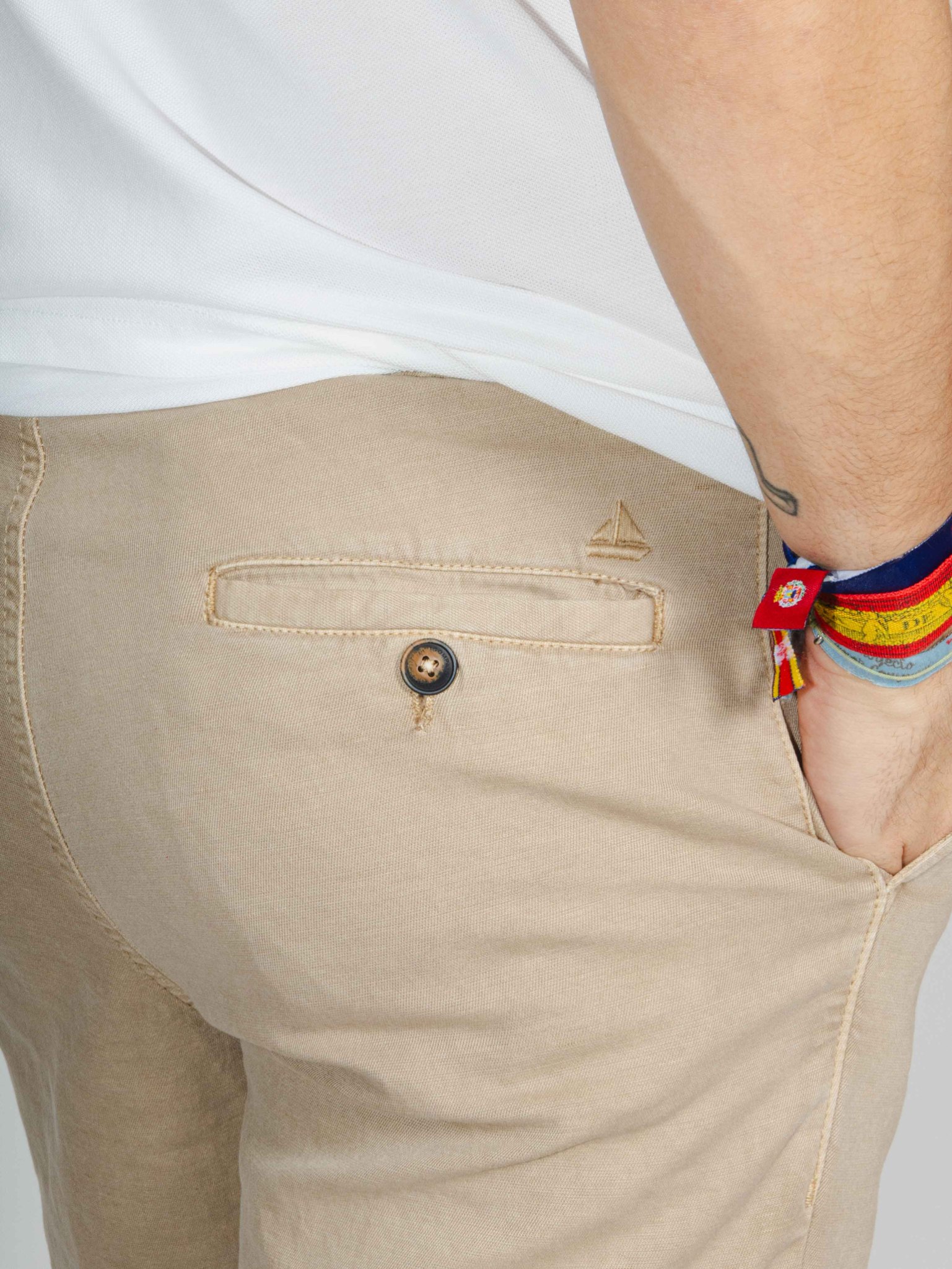 Bermuda cordones camel