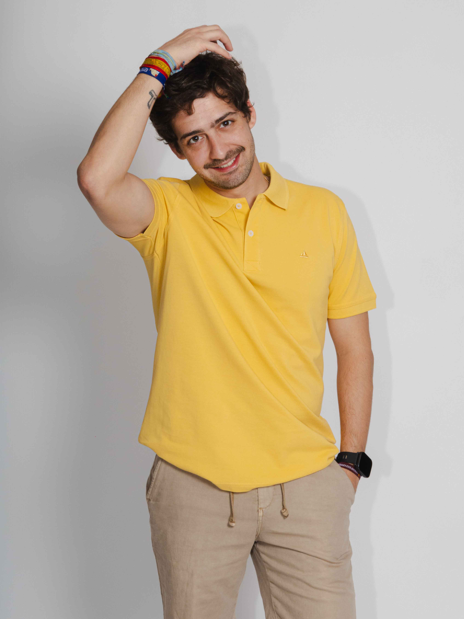 Polo piqué amarillo